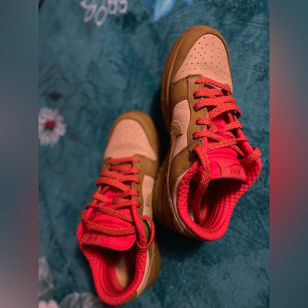 Text about this sneakers use condition